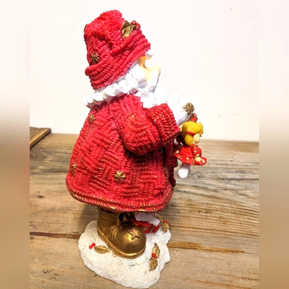 Resin Bobble Body Santa holding Children's Toys - Picture 4 of 7